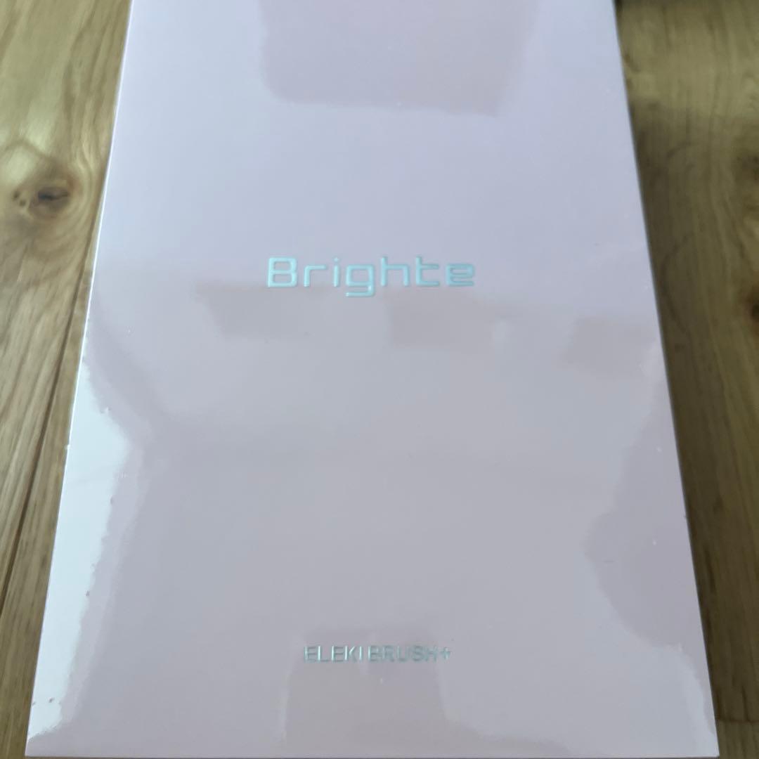 Brighte 美顔器 ピンク　エレキブラシ