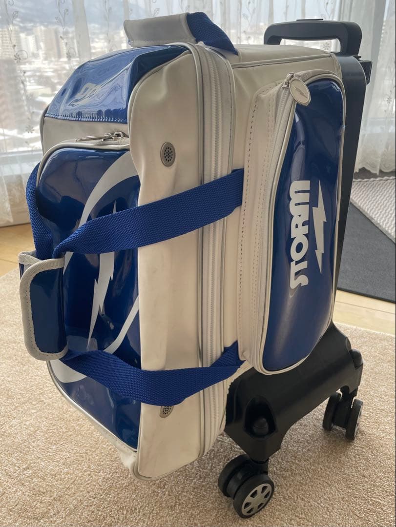 【中古】STORM ボウリング用バッグ キャスター付き 中型 白/青