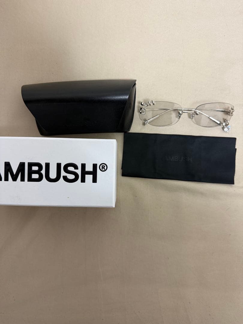 AMBUSH® PIERCED Clear / Silver
