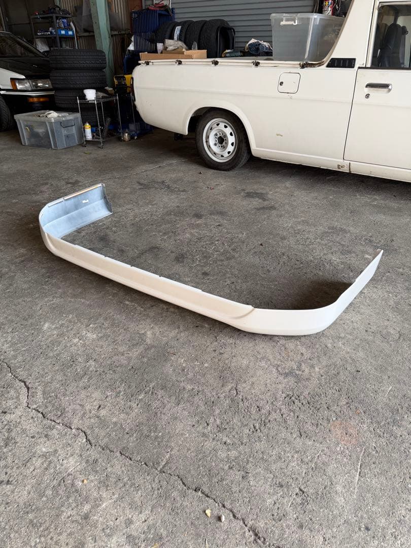 ハイエース200系 CRS ESSEX フロントリップスポイラー バージョン4