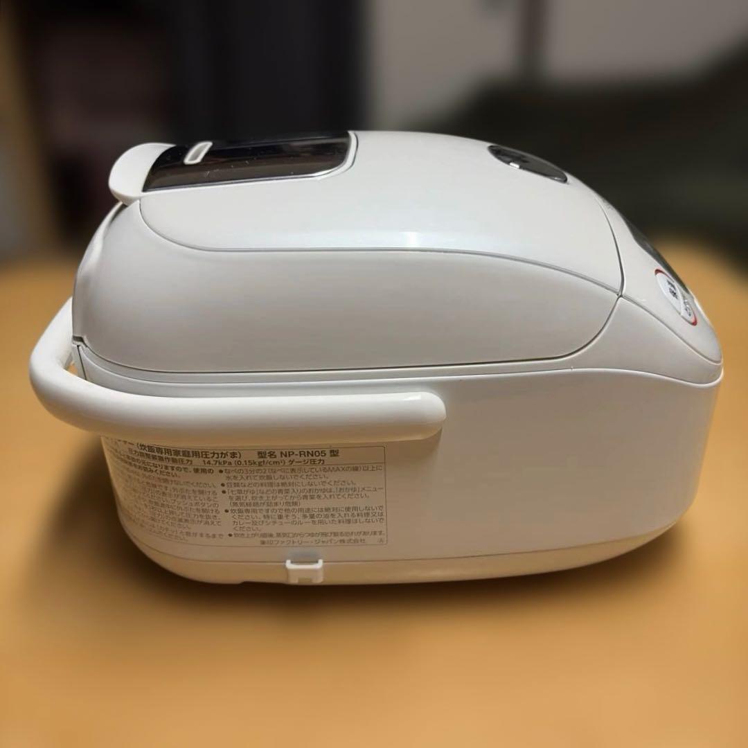 ZOJIRUSHI 象印 NP-RN05 炊飯器 3合炊き 2023年製