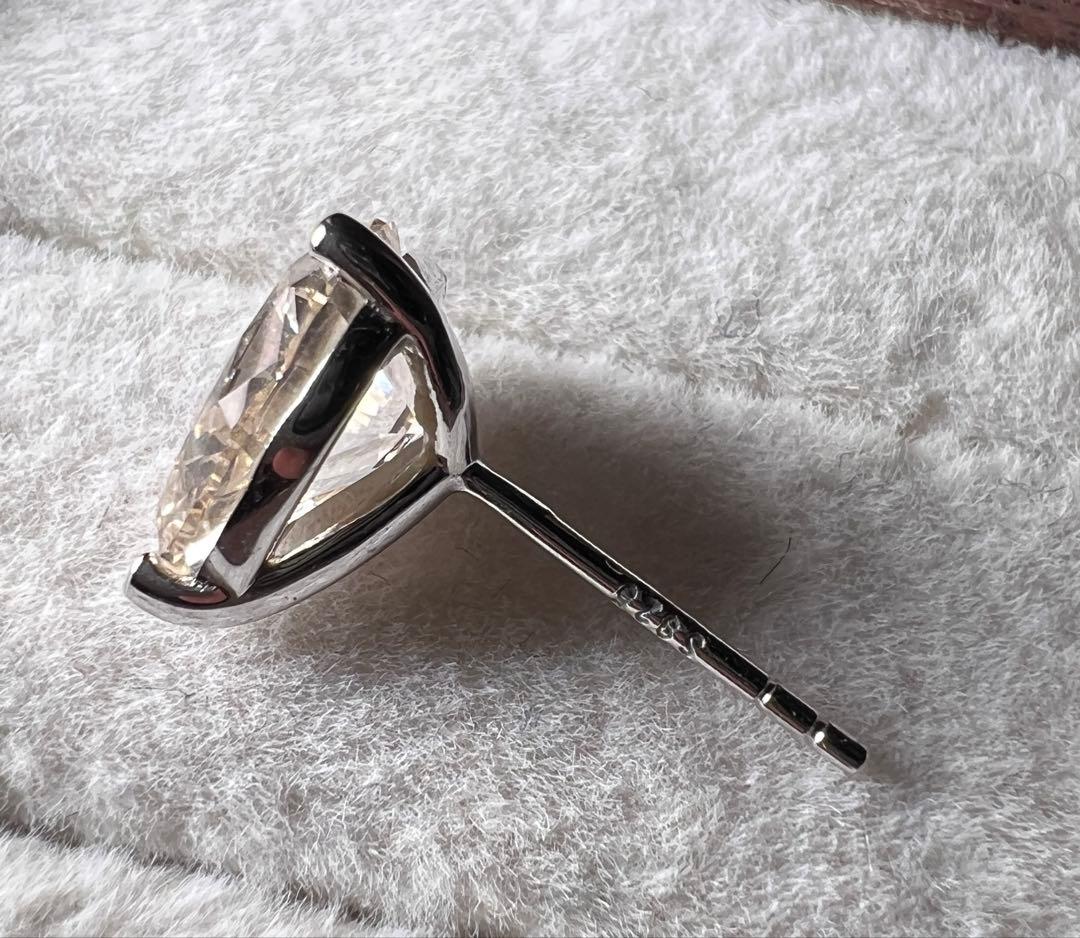 1粒1.558ct大粒ラボグロウンダイヤモンドピアスVVS1 【片耳のみ】