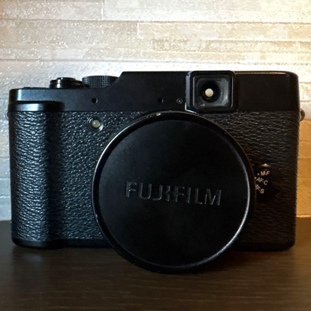 ✧*。希少品✧*。 FUJIFILM X10 中古 デジタルカメラ 箱あり