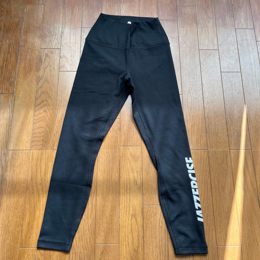 新品　Jazzercise ブラックエッセンシャルレギンス S