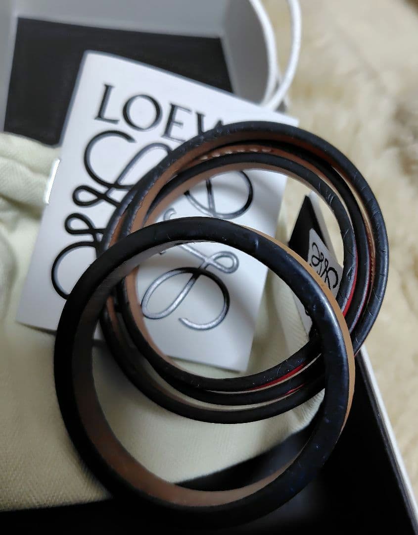 LOEWE ダブルバングル レッド ベージュ