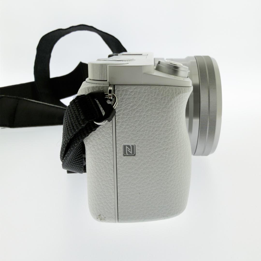 [美品] 極少ショット SONYα6000 ILCE-6000Y ダブルズーム