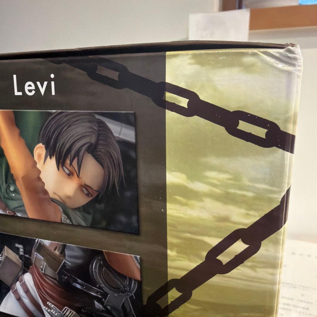 進撃の巨人 リヴァイ 1/8 フィギュア