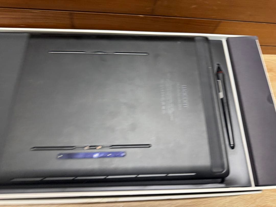 液タブ・ペンタブ Wacom Mobile Studio Pro 16