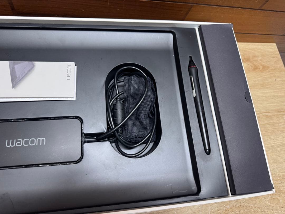 液タブ・ペンタブ Wacom Mobile Studio Pro 16