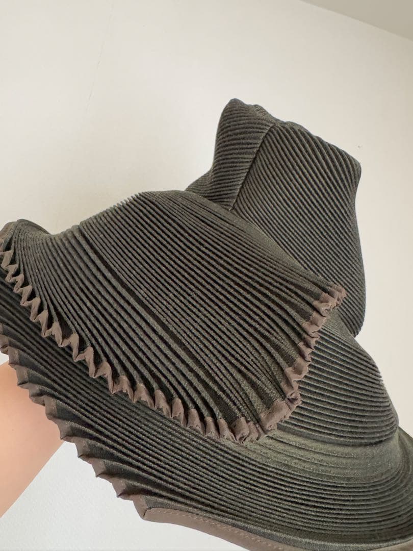 issey miyake プリーツ　ハット
