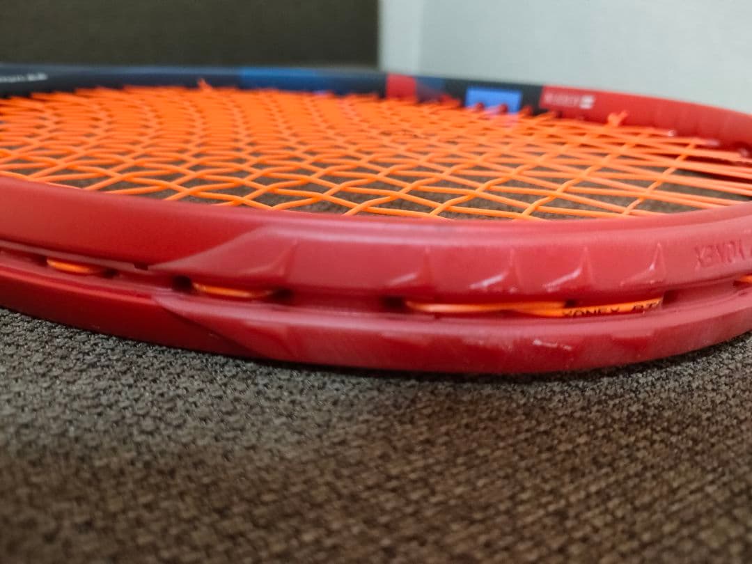 値下げ　2023年現行版 ヨネックス　VCORE100L G2　スカ-レット赤