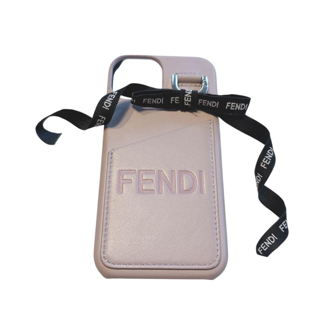 極美品［正規品］FENDI フェンディ　iPhone 15 レザーケース ピンク