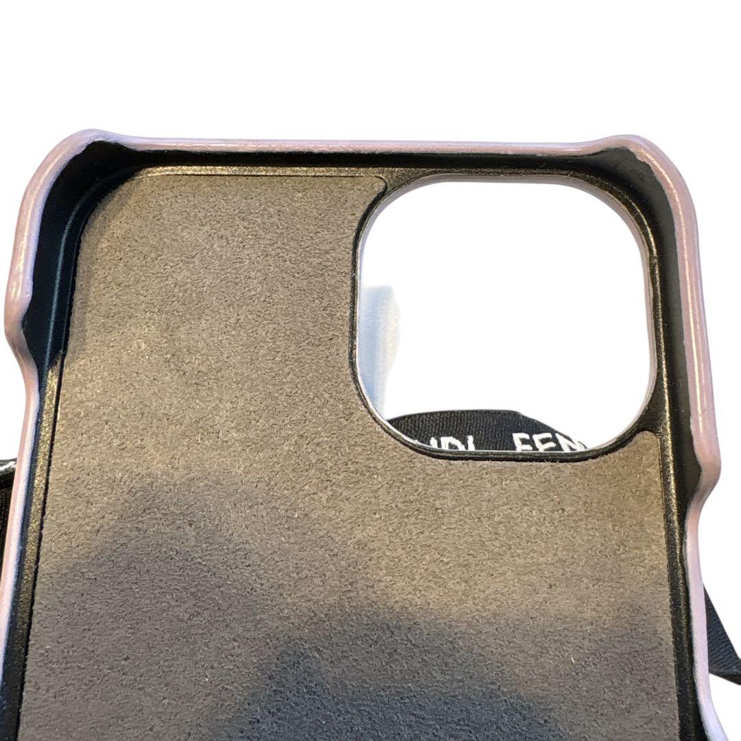 極美品［正規品］FENDI フェンディ　iPhone 15 レザーケース ピンク