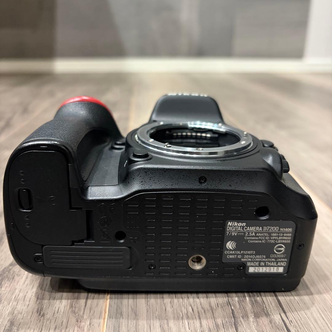 Nikon D7200 18-300VRスーパーズームキット ニコン 一眼レフ