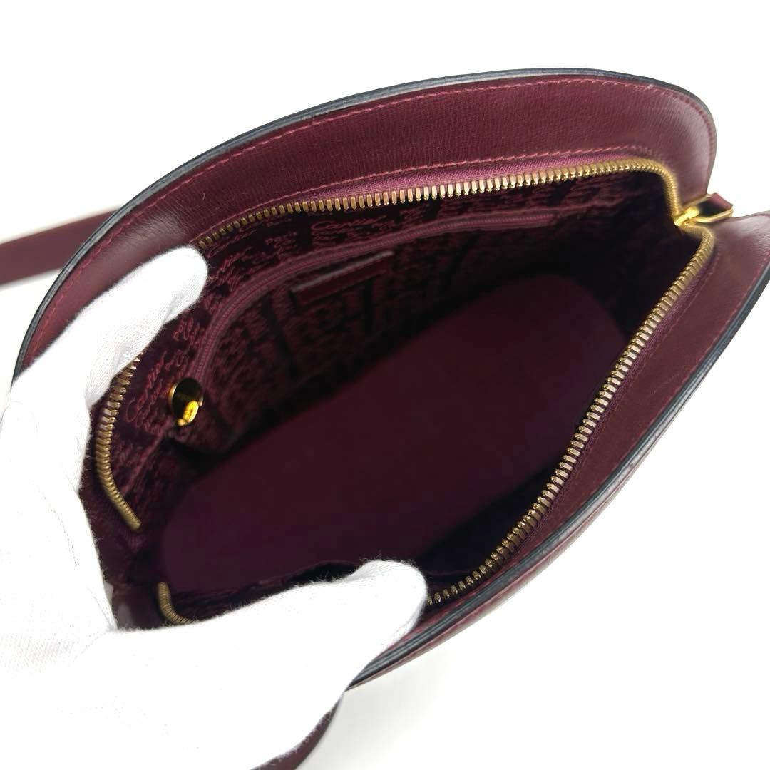 なみちゃん カルティエ ショルダーバッグ マストライン ゴールド金具