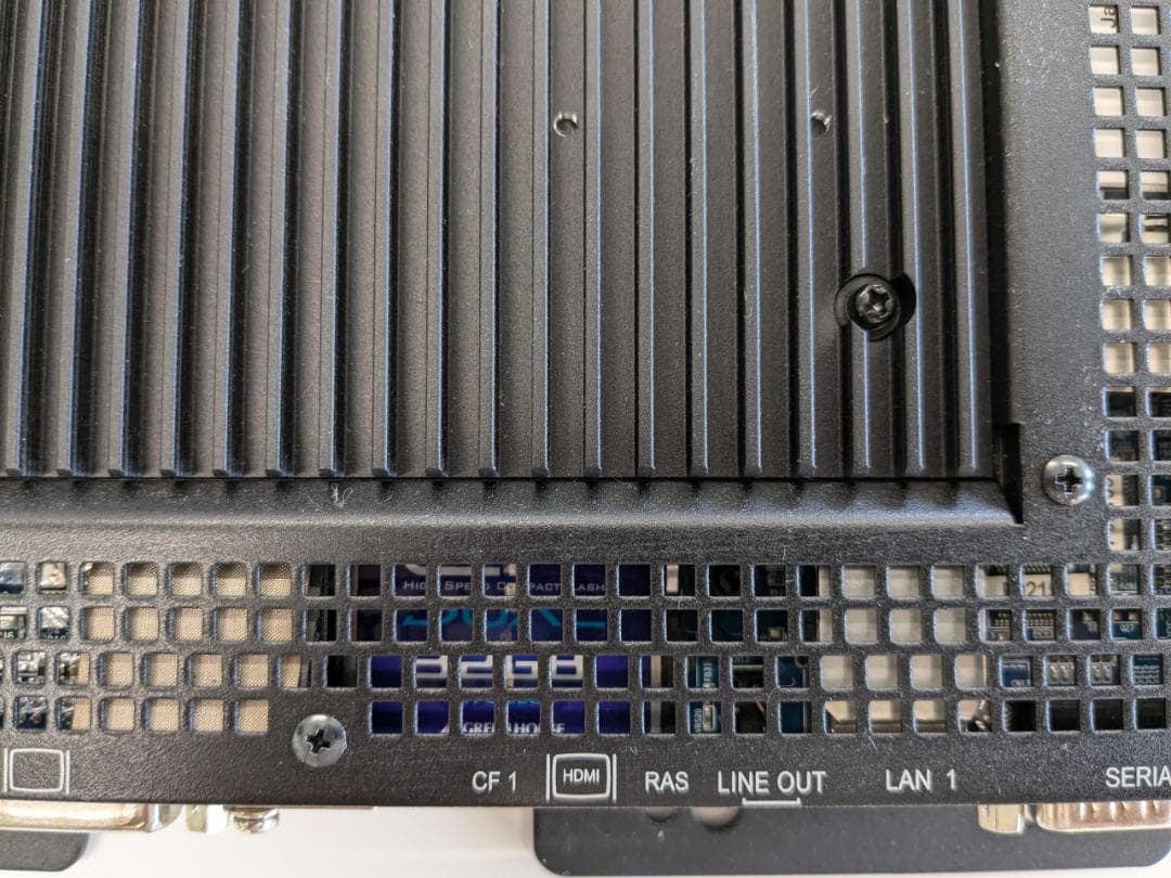 薄型PC　IPC-BX950T1D-DC556　WinXP Embedded