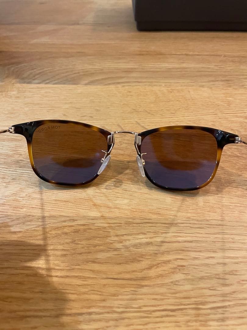 TOMFORD サングラス　tf672 53E 美品