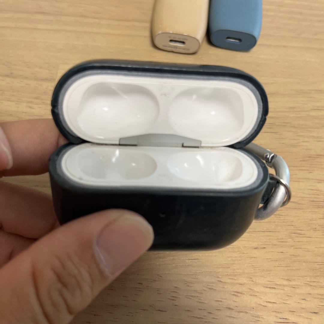 AirPods pro 第二世代キャリングケース付き