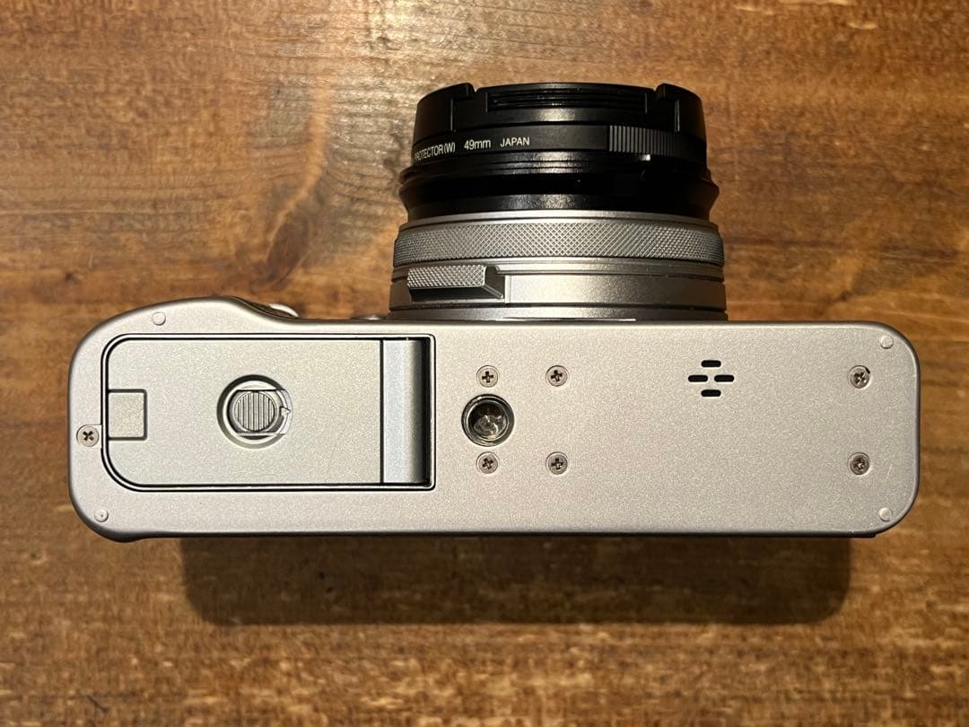 【美品】Fujifilm X100Vおまけ付★シャッター数6100