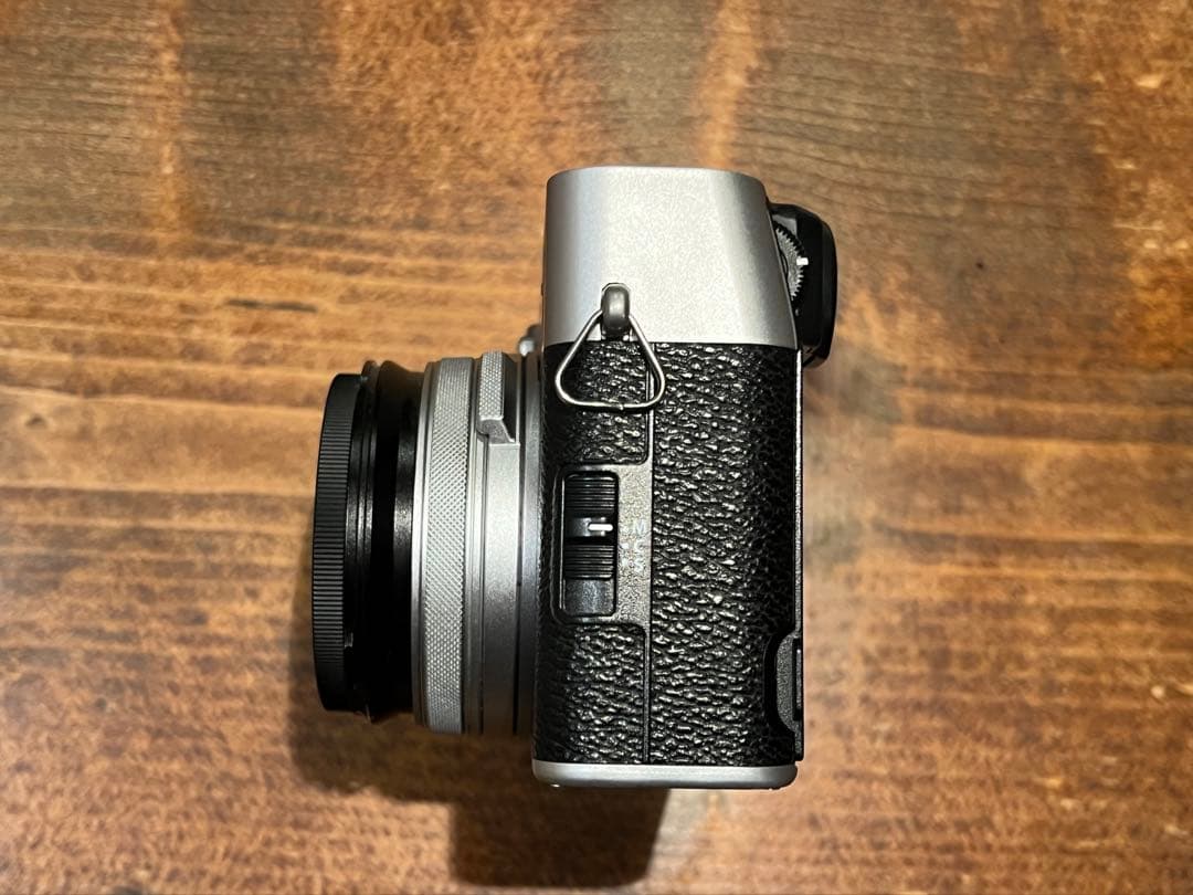 【美品】Fujifilm X100Vおまけ付★シャッター数6100