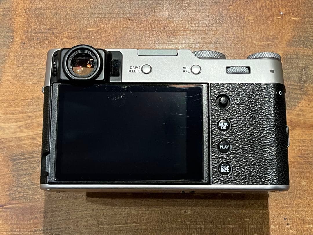 【美品】Fujifilm X100Vおまけ付★シャッター数6100
