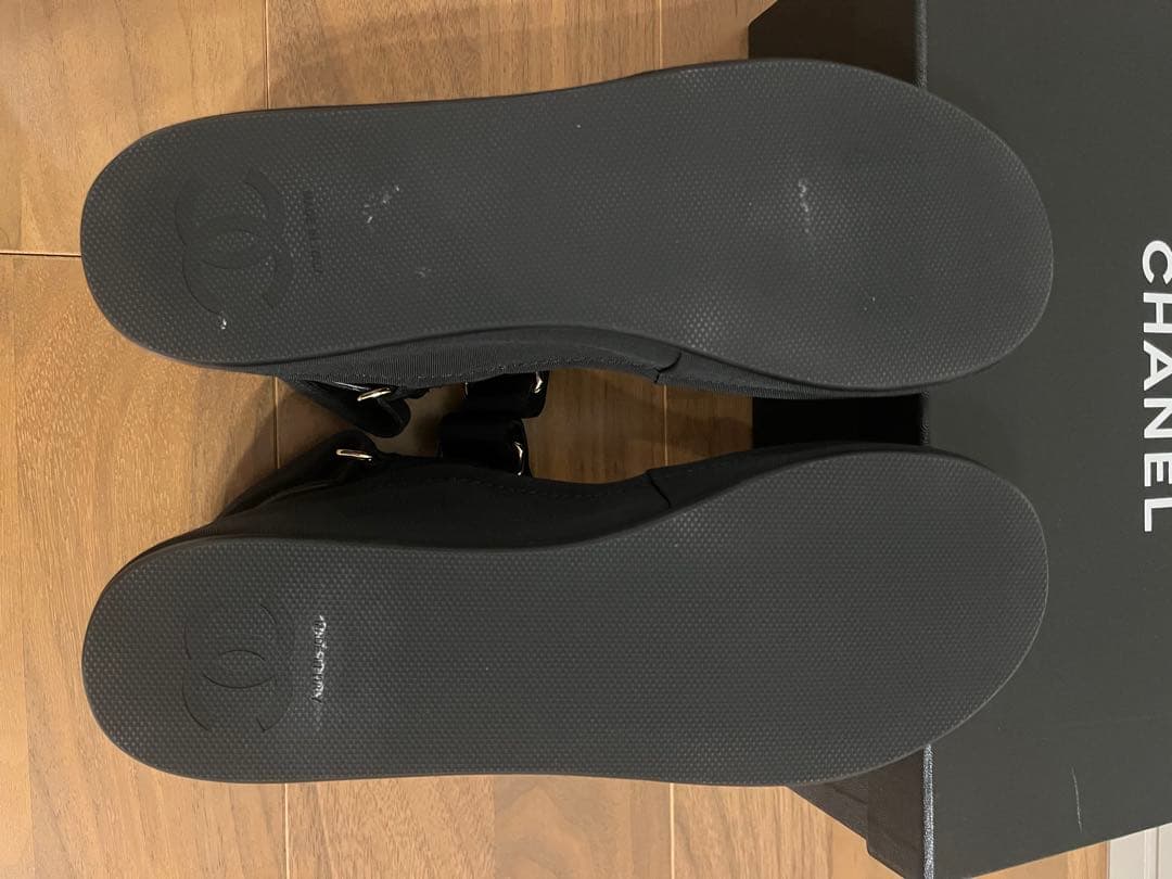 CHANEL ブラック ストラップサンダル