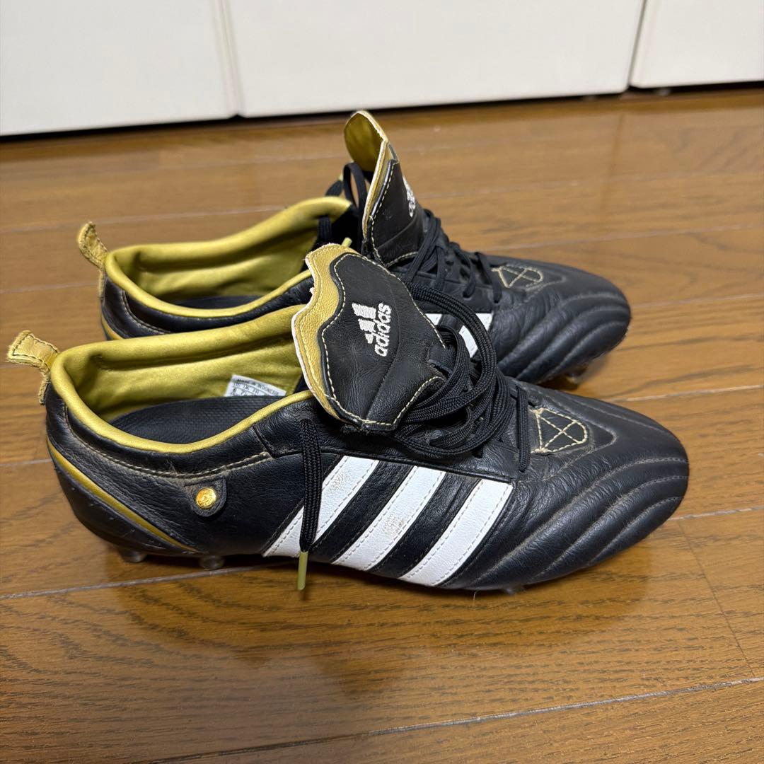 仮*ガ様 adidas サッカー ブラック/ホワイト/ゴールド adipure