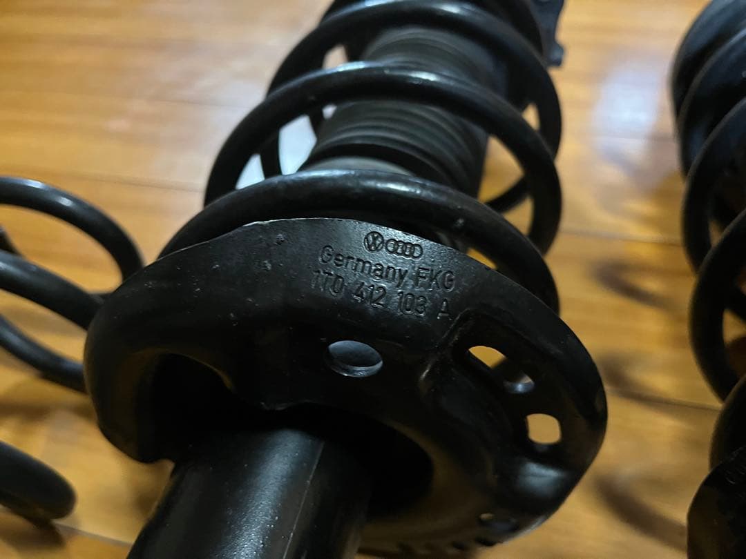 limeさま専用 VW ゴルフ6 1KCAV サスペンション ダストカバーセット