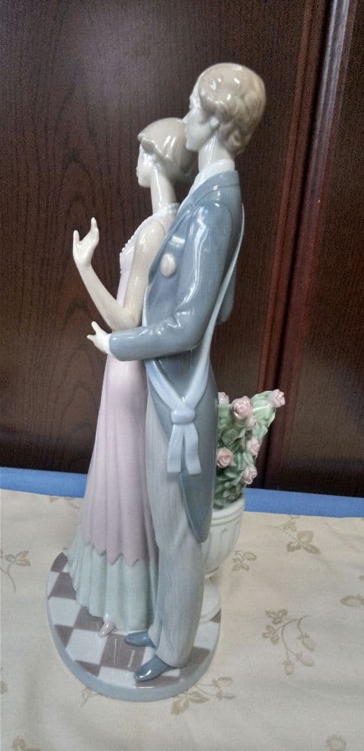 ヨシカネ リヤドロ　若い外交官　廃盤 　　高さ36・5㎝