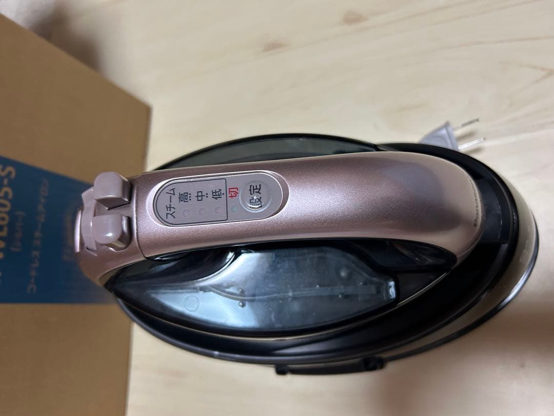 コードレススチームアイロン