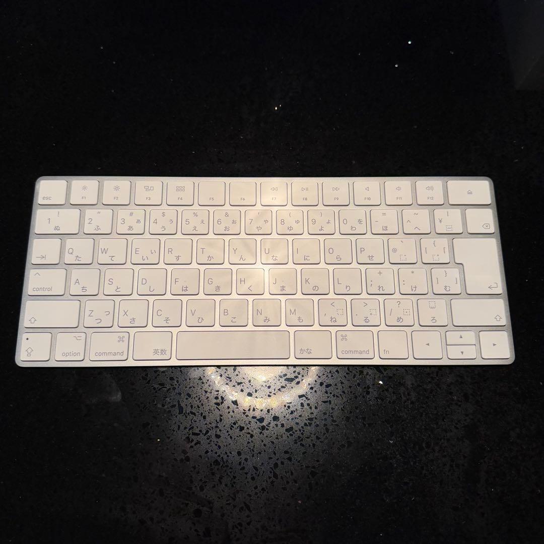 Macmini M2 16GB, 512GB+キーボード+トラックパッド　中古