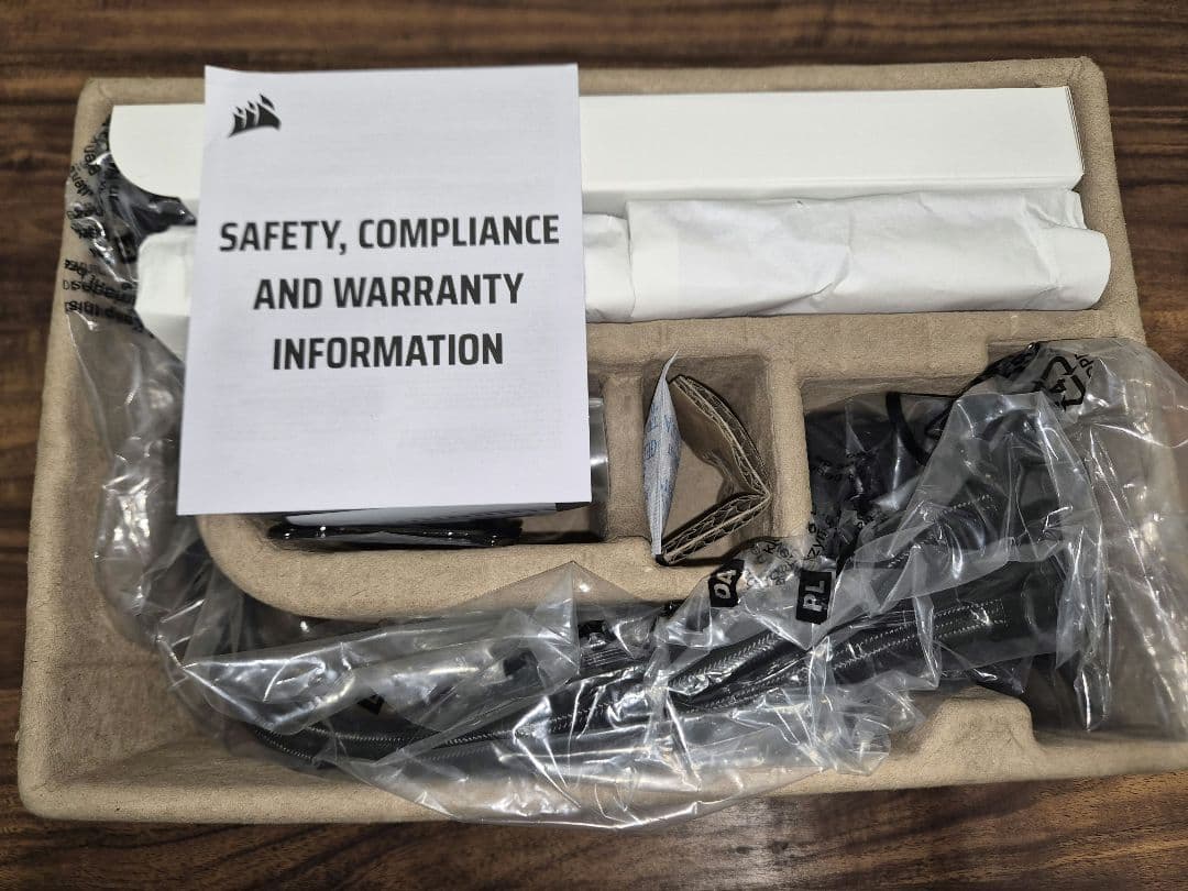 Corsair Nautilus 240 RS LCD 簡易水冷CPUクーラー