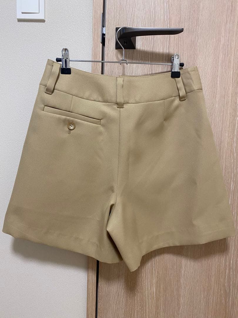 epa ハイウエストショートパンツ(ベージュ)