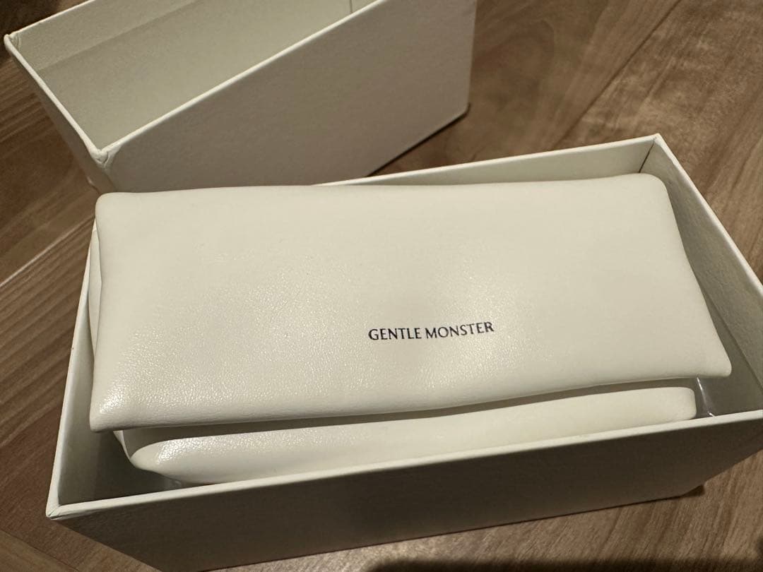 GENTLE MONSTER サングラス　BY