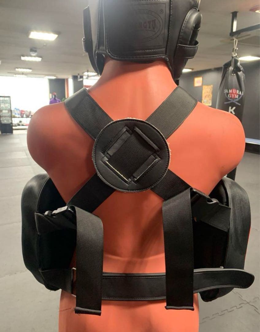 y*a様 ボディプロテクター 赤黒SAMURAIGYM