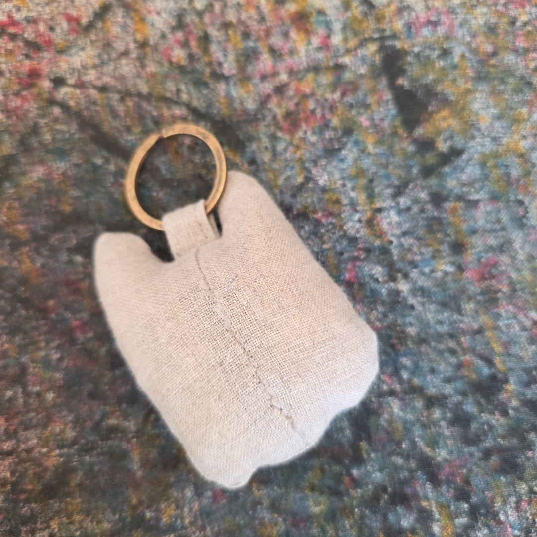 ❁ハンドメイドになります❁ リングチャーム付き　アップリケトートバッグ