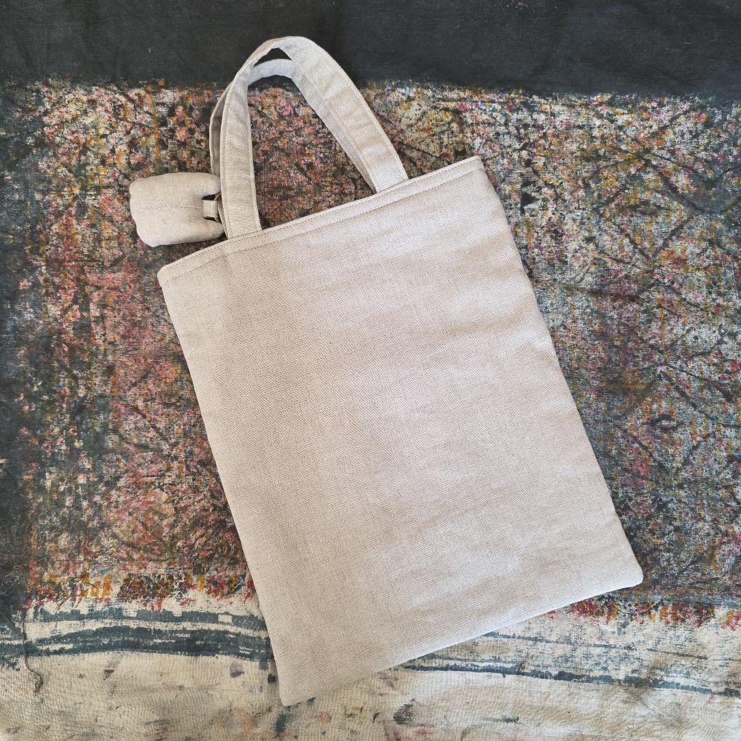 ❁ハンドメイドになります❁ リングチャーム付き　アップリケトートバッグ