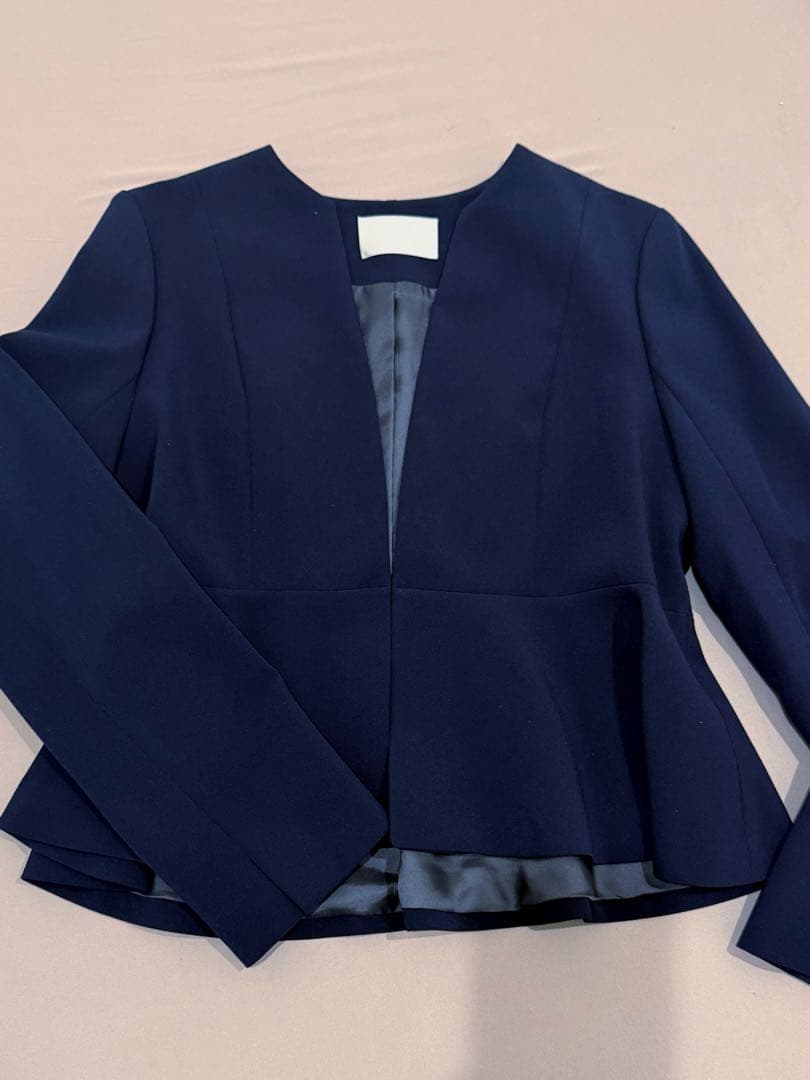 CELFORDネイビーノーカラーペプラムジャケット40