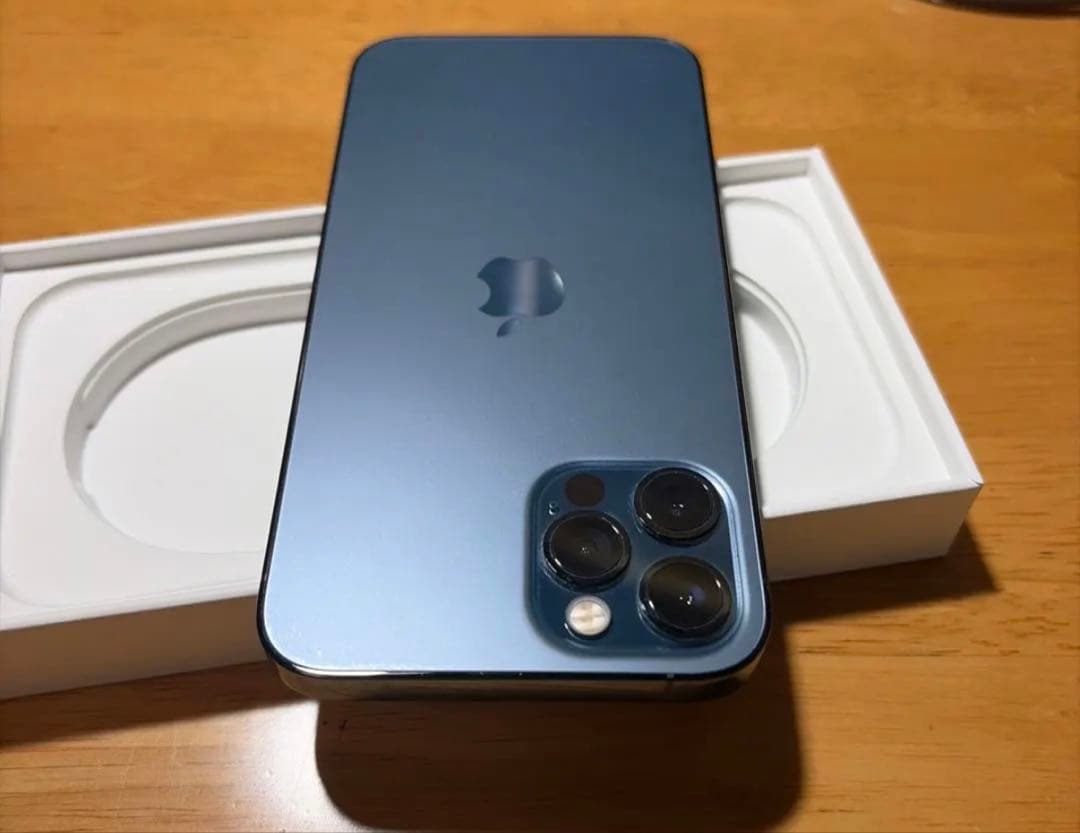 iPhone 12 Pro ブルー 128GB（ケーブル・カバー付き）