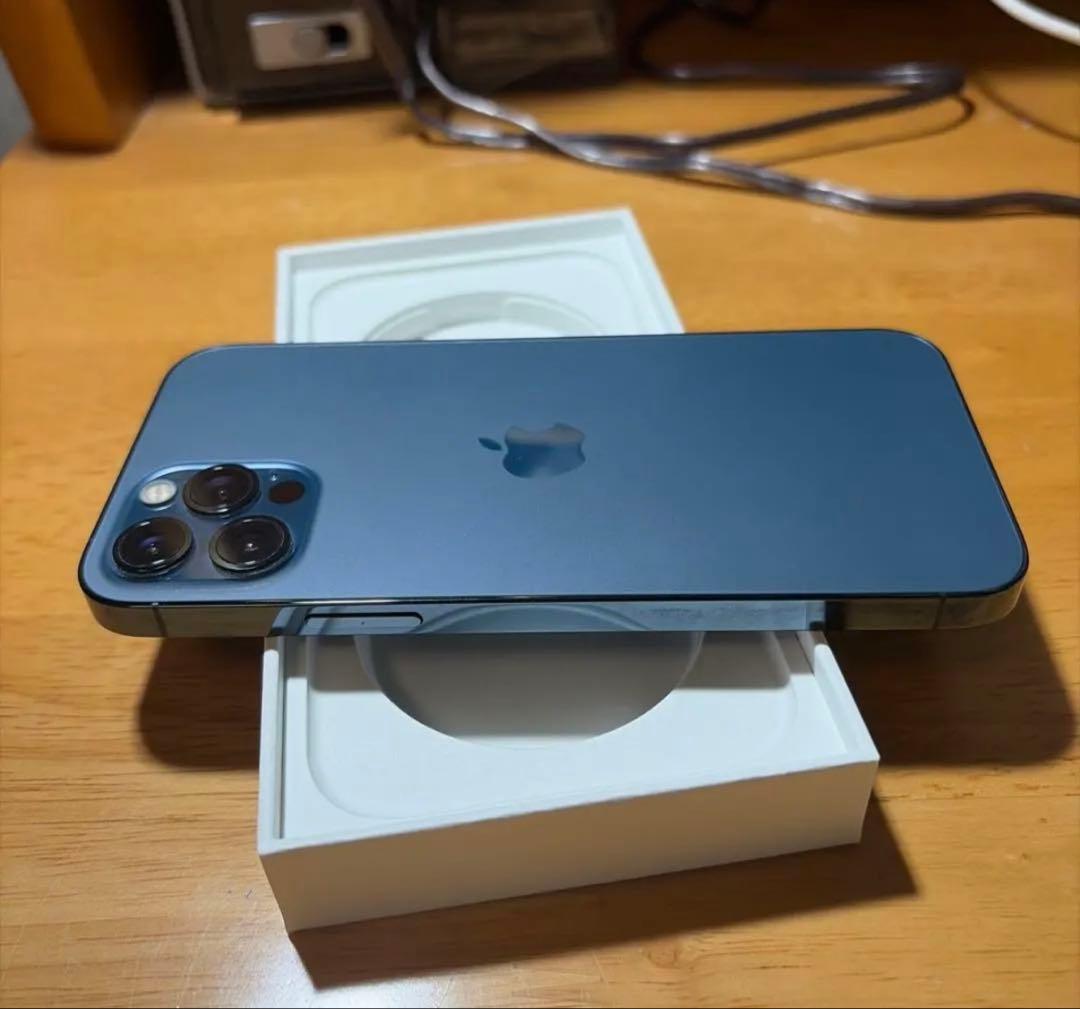 iPhone 12 Pro ブルー 128GB（ケーブル・カバー付き）