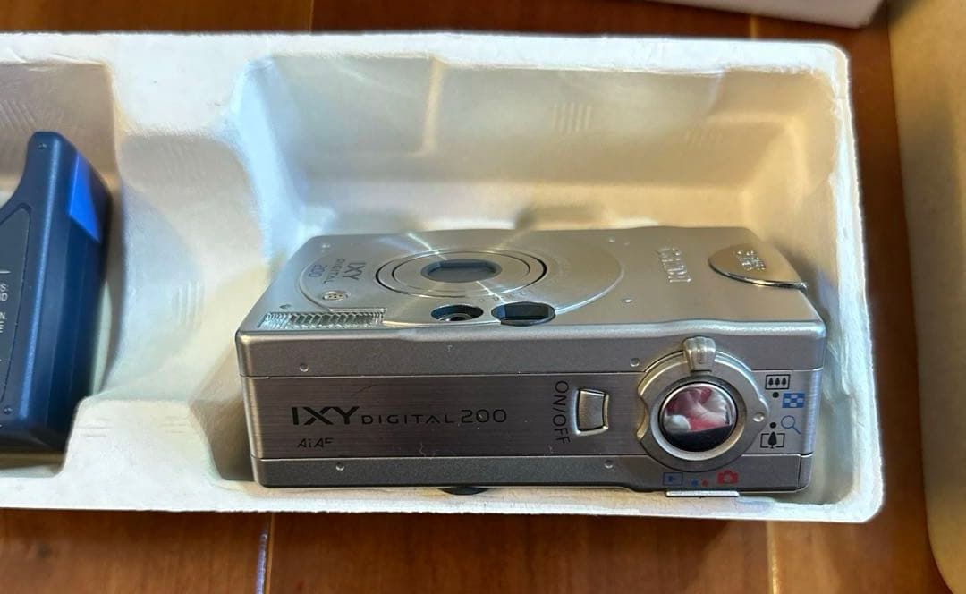 Canon IXY DIGITAL 200 コンパクトデジタルカメラ