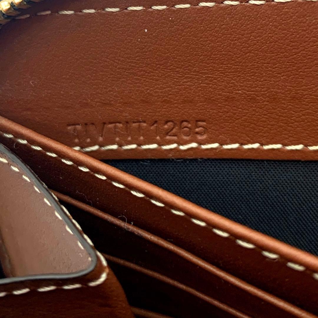 BURBERRY バーバリー ホースフェリープリント ラウンドジップ長財布