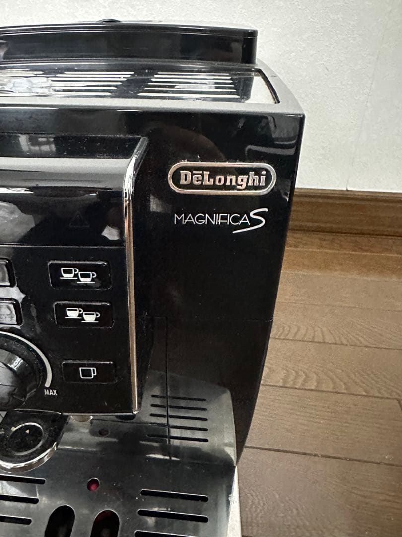 【早い者勝ち】デロンギ マグニフィカS全自動エスプレッソマシンECAM23120
