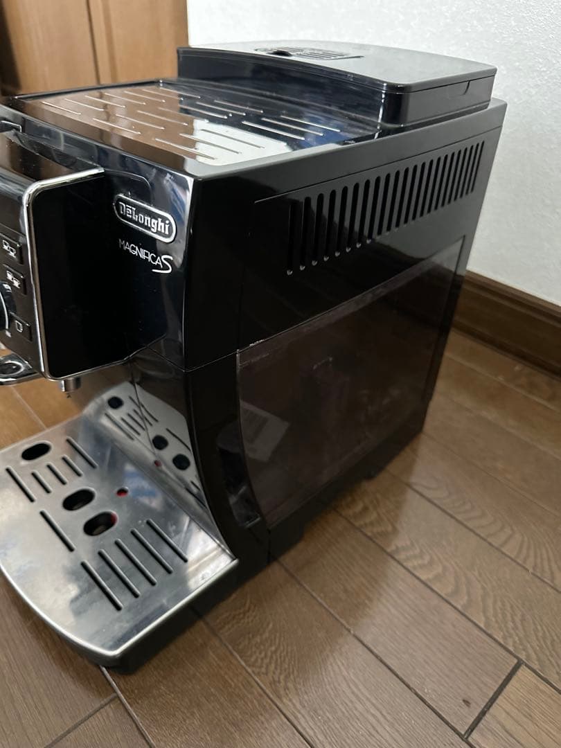 【早い者勝ち】デロンギ マグニフィカS全自動エスプレッソマシンECAM23120