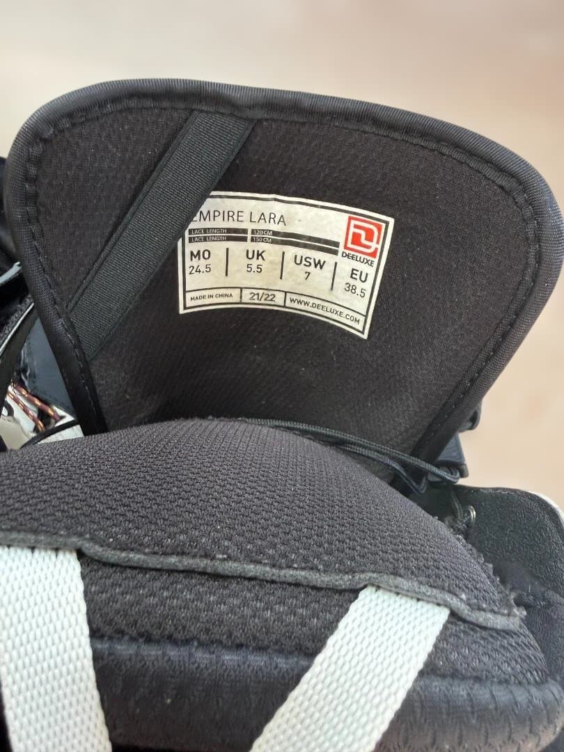 ディーラックス Empire Lara 女性用スノーボードブーツ 24.5