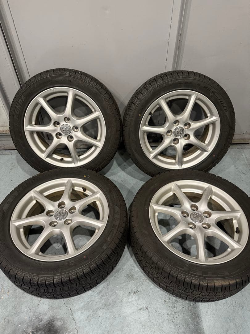 トヨタ　エスティマ　純正アルミホイール　17インチ　スタッドレス付き