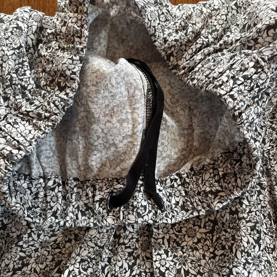 nest Robe リネンブラックフラワープリントギャザーパンツ