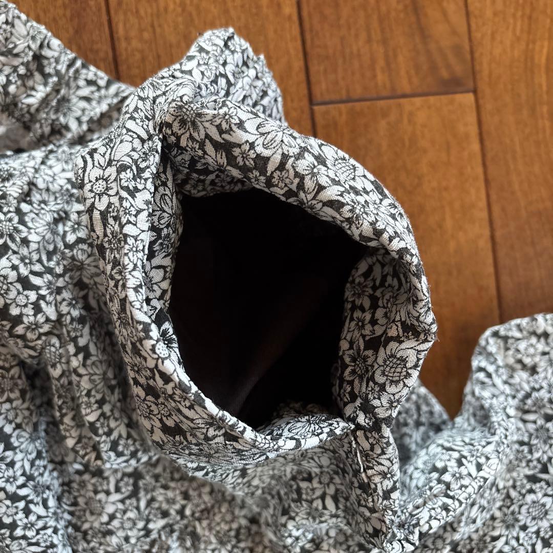 nest Robe リネンブラックフラワープリントギャザーパンツ