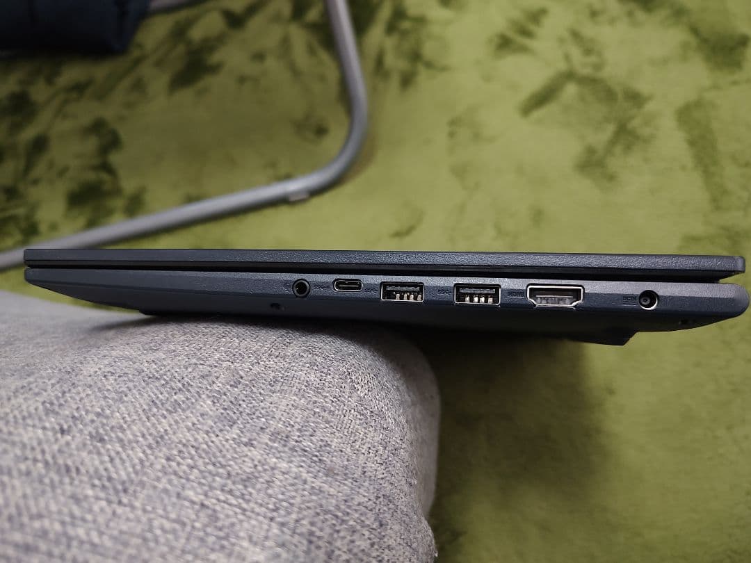 U*A様 ASUS Vivobook 美品　15.6インチ SSD1TB メモリ