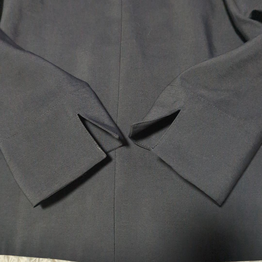 アデュートリステス 　リーフカット　ノーカラージャケット　黒　タグ付き